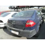 RENAULT MEGANE II CLASSIC BERLINA RENAULT MEGANE II CLASSIC BERLINA '2004 CONFORT AUTHENTIQUE AZUL 2003