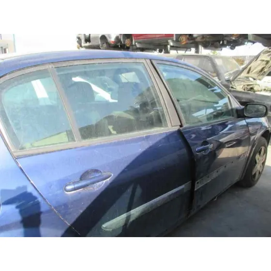 RENAULT MEGANE II CLASSIC BERLINA '2004 CONFORT AUTHENTIQUE AZUL