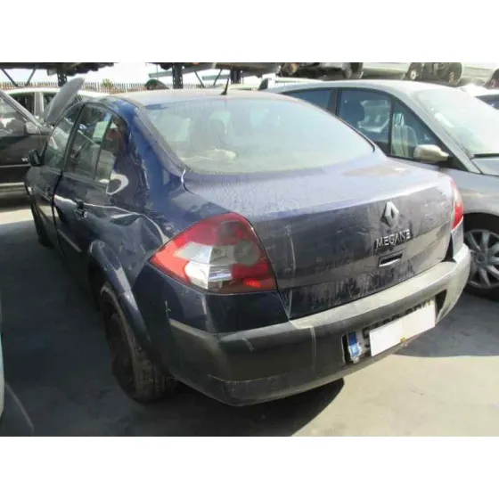 RENAULT MEGANE II CLASSIC BERLINA '2004 CONFORT AUTHENTIQUE AZUL