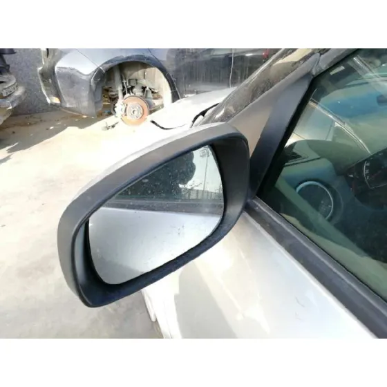 SUZUKI SWIFT BERLINA (MZ) '2005 1.3 16V CAT GRIS PLATA