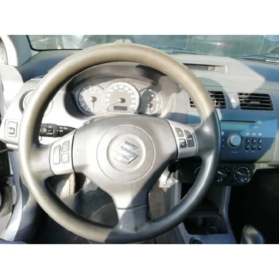 SUZUKI SWIFT BERLINA (MZ) '2005 1.3 16V CAT GRIS PLATA