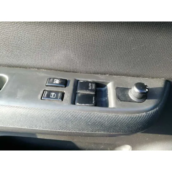 SUZUKI SWIFT BERLINA (MZ) '2005 1.3 16V CAT GRIS PLATA