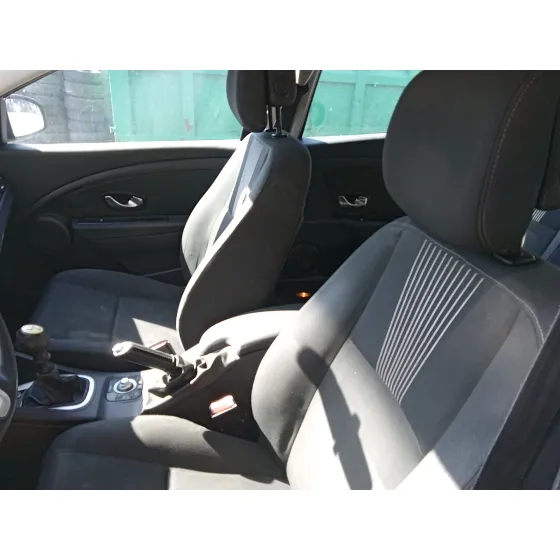 Renault MEGANE III HATCHBACK (BZ0/1_, B3_) 2009