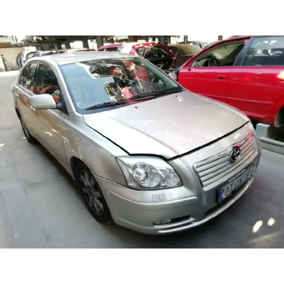 TOYOTA AVENSIS BERLINA (T25) '2004 2.0 D-CAT CHAMPANG
