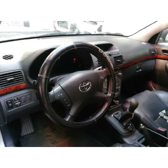 TOYOTA AVENSIS BERLINA (T25) '2004 2.0 D-CAT CHAMPANG