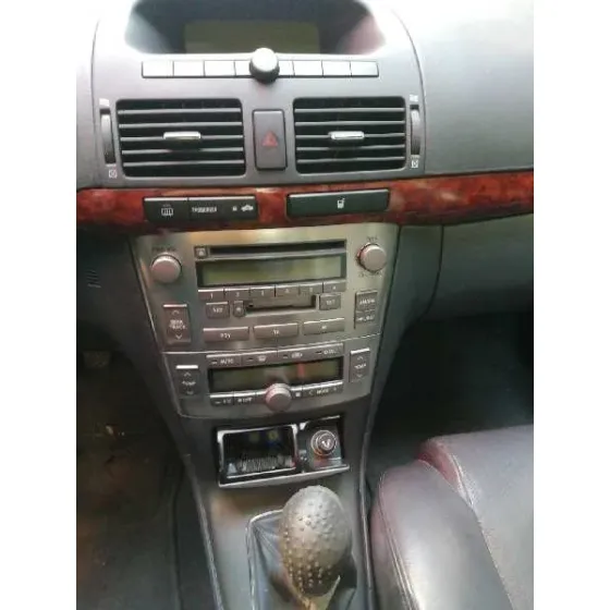 TOYOTA AVENSIS BERLINA (T25) '2004 2.0 D-CAT CHAMPANG