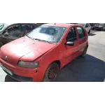 FIAT PUNTO BERLINA (188) FIAT PUNTO BERLINA (188) '2001 1.2 8V ROJO 1999