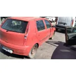 FIAT PUNTO BERLINA (188) FIAT PUNTO BERLINA (188) '2001 1.2 8V ROJO 1999