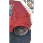FIAT PUNTO BERLINA (188) FIAT PUNTO BERLINA (188) '2001 1.2 8V ROJO 1999