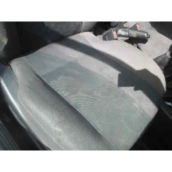 FORD FOCUS TURNIER (CAK) '2004 GHIA GRANATE