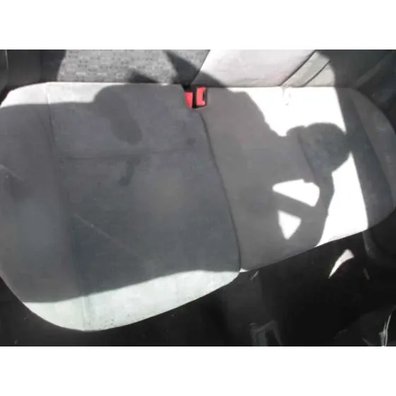 FORD FOCUS TURNIER (CAK) '2004 GHIA GRANATE
