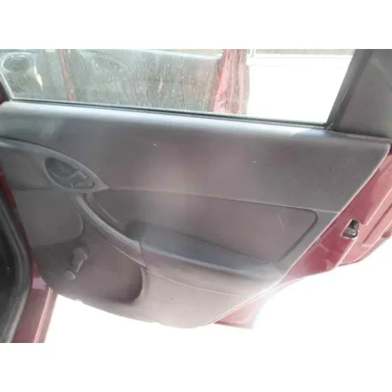 FORD FOCUS TURNIER (CAK) '2004 GHIA GRANATE