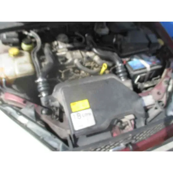 FORD FOCUS TURNIER (CAK) '2004 GHIA GRANATE