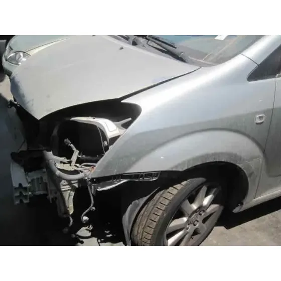 TOYOTA COROLLA VERSO (R1) '2006 2.2 D-4D LUNA GRIS