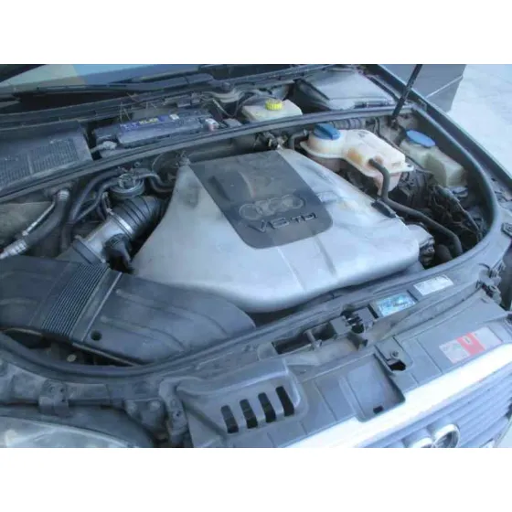AUDI A4 BERLINA (8E) '2005 2.5 V6 24V TDI GRIS OSCURO