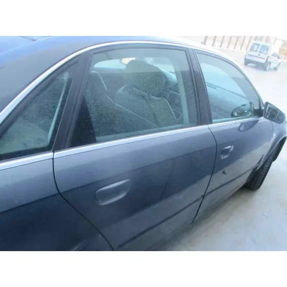 AUDI A4 BERLINA (8E) '2005 2.5 V6 24V TDI GRIS OSCURO