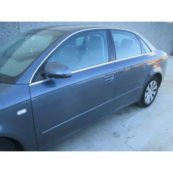 AUDI A4 BERLINA (8E) '2005 2.5 V6 24V TDI GRIS OSCURO
