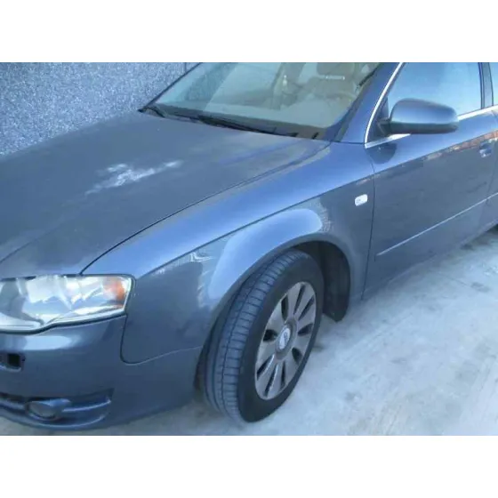 AUDI A4 BERLINA (8E) '2005 2.5 V6 24V TDI GRIS OSCURO