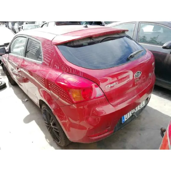 KIA CEE'D '2009 CONCEPT ROJO