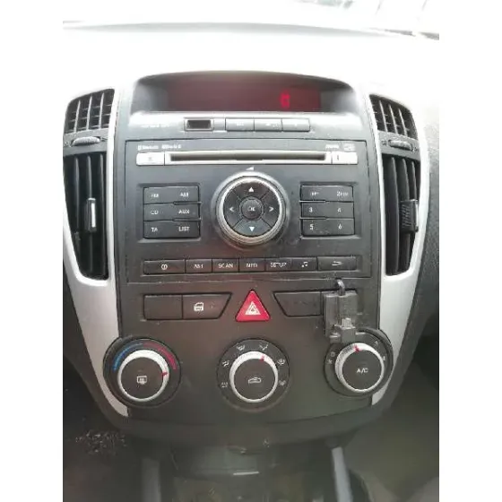 KIA CEE'D '2009 CONCEPT ROJO