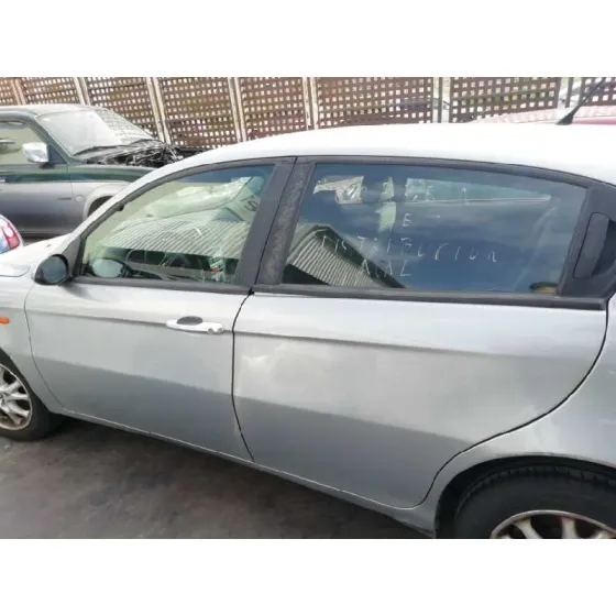 ALFA ROMEO 147 (190) '2003 1.6 T.SPARK ECO DISTINCTIVE GRIS PLATA