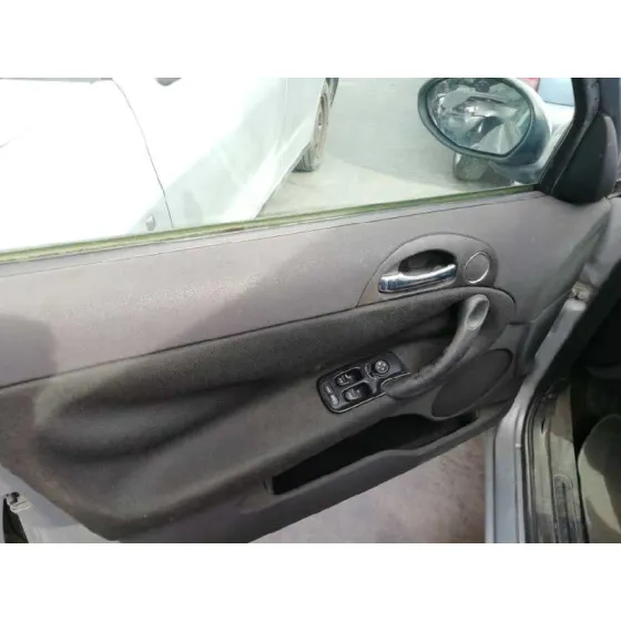 ALFA ROMEO 147 (190) '2003 1.6 T.SPARK ECO DISTINCTIVE GRIS PLATA