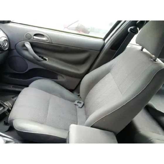 ALFA ROMEO 147 (190) '2003 1.6 T.SPARK ECO DISTINCTIVE GRIS PLATA