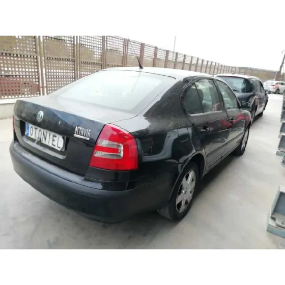 SKODA OCTAVIA BERLINA (1Z3) '2005 ACTIVE NEGRO
