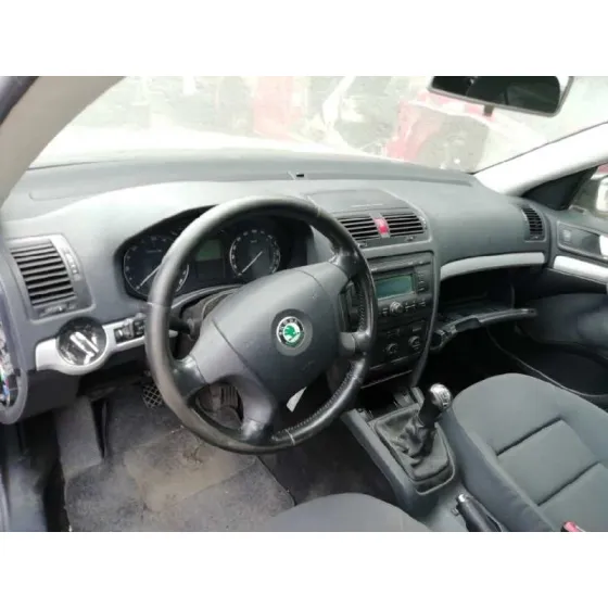 SKODA OCTAVIA BERLINA (1Z3) '2005 ACTIVE NEGRO