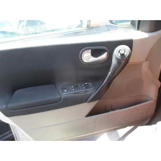 RENAULT MEGANE II BERLINA 3P '2003 1.9 DCI DIESEL GRIS CLARO