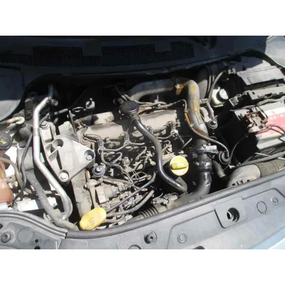 RENAULT MEGANE II BERLINA 3P '2003 1.9 DCI DIESEL GRIS CLARO