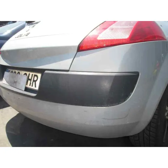 RENAULT MEGANE II BERLINA 3P '2003 1.9 DCI DIESEL GRIS CLARO