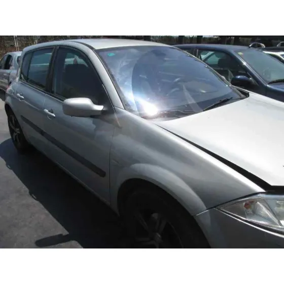 RENAULT MEGANE II BERLINA 3P '2003 1.9 DCI DIESEL GRIS CLARO