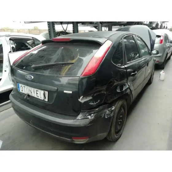 FORD FOCUS BERLINA (CAP) '2005 AMBIENTE (D) NEGRO