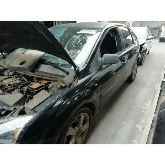 FORD FOCUS BERLINA (CAP) '2005 AMBIENTE (D) NEGRO