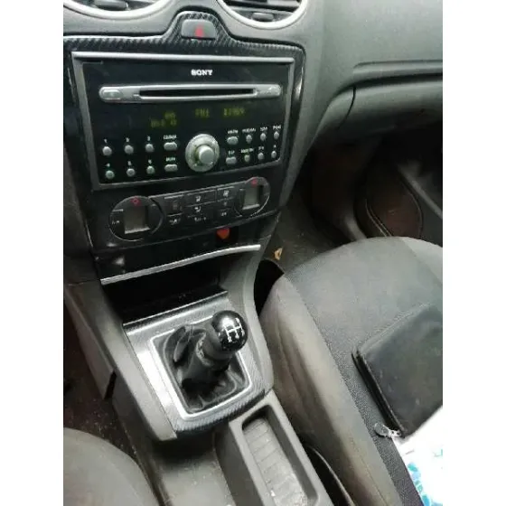 FORD FOCUS BERLINA (CAP) '2005 AMBIENTE (D) NEGRO