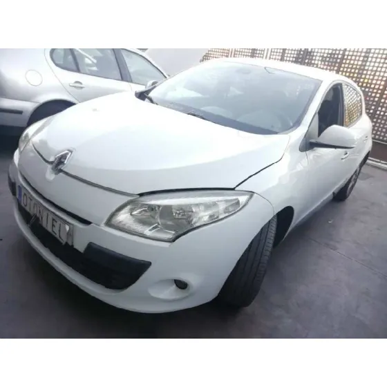 RENAULT MEGANE III BERLINA 5 P '2009 1.5 DCI DIESEL BLANCO