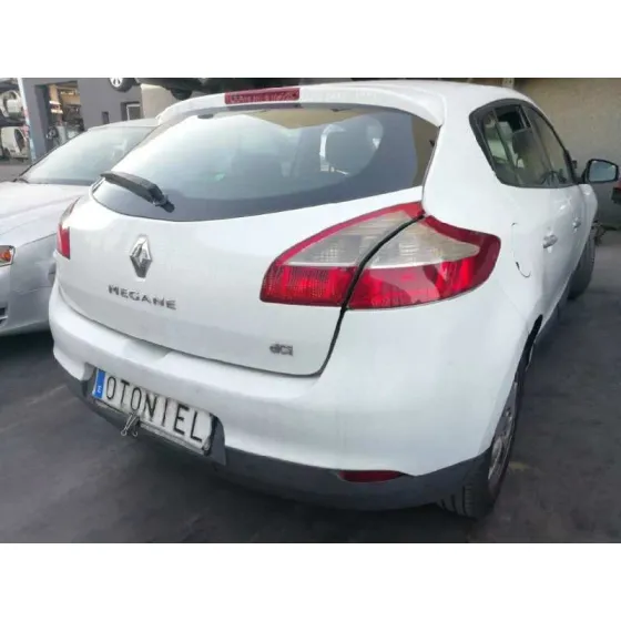 RENAULT MEGANE III BERLINA 5 P '2009 1.5 DCI DIESEL BLANCO