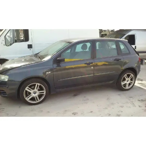 FIAT STILO (192) '2004 1.9 JTD / 1.9 JTD 115 DYNAMIC GRIS OSCURO