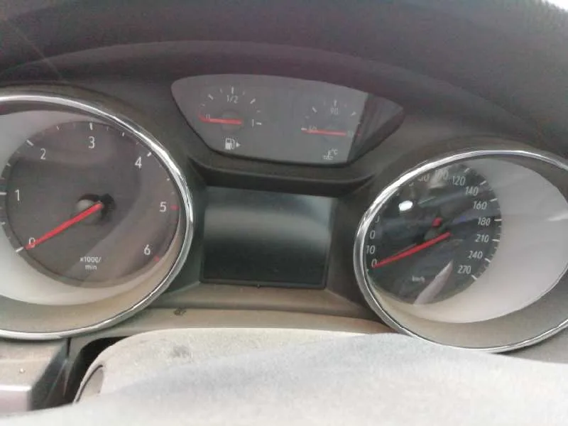 OPEL ASTRA K LIM. 5TÜRIG OPEL ASTRA K LIM. 5TÜRIG '2017 DYNAMIC NEGRO 2015