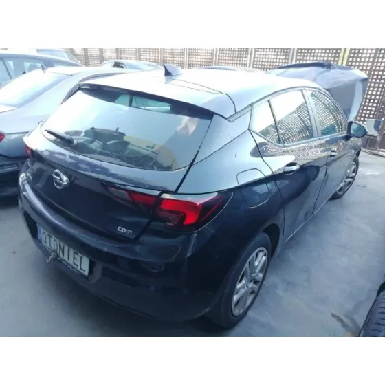 OPEL ASTRA K LIM. 5TÜRIG '2017 DYNAMIC NEGRO