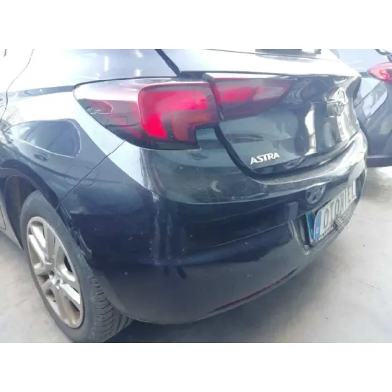 OPEL ASTRA K LIM. 5TÜRIG '2017 DYNAMIC NEGRO