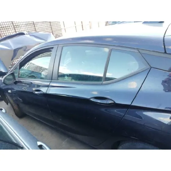 OPEL ASTRA K LIM. 5TÜRIG '2017 DYNAMIC NEGRO