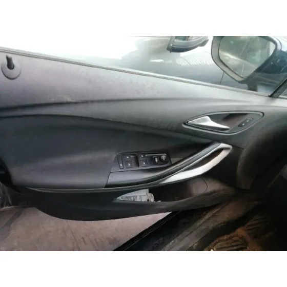 OPEL ASTRA K LIM. 5TÜRIG '2017 DYNAMIC NEGRO