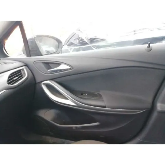 OPEL ASTRA K LIM. 5TÜRIG '2017 DYNAMIC NEGRO