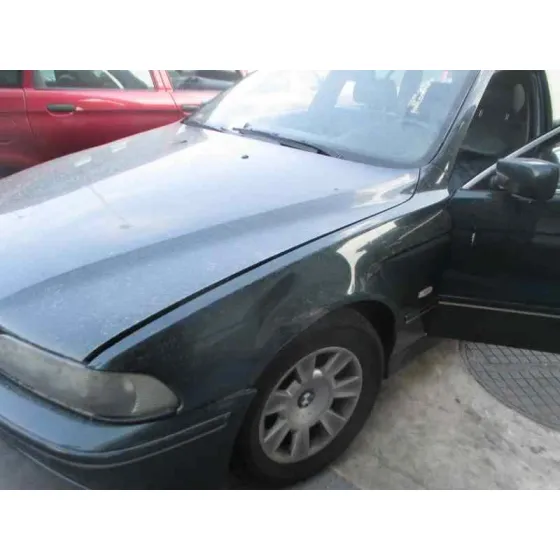 BMW SERIE 5 TOURING (E39) '2001 525D EXCLUSIVE VERDE