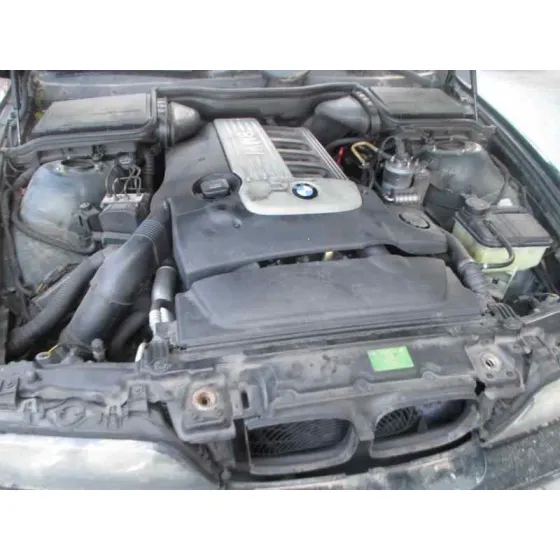 BMW SERIE 5 TOURING (E39) '2001 525D EXCLUSIVE VERDE