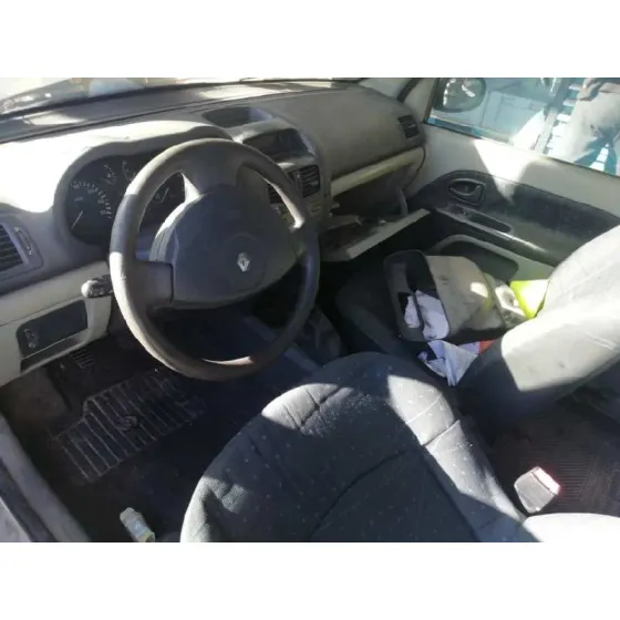 RENAULT CLIO II FASE II (B/CB0) '2001 1.5 DCI DIESEL PLATA