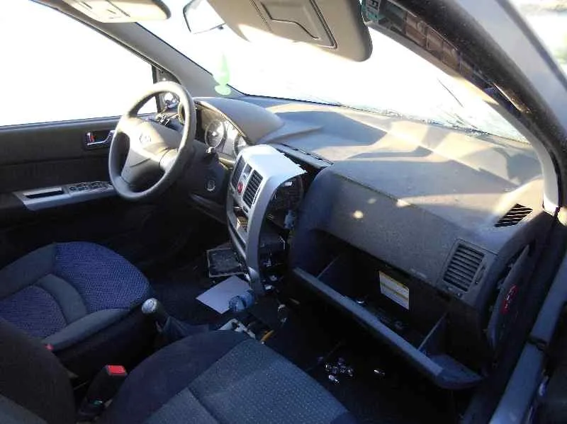 HYUNDAI GETZ (TB) HYUNDAI GETZ (TB) '2006 1.4 CAT PLATA 2002