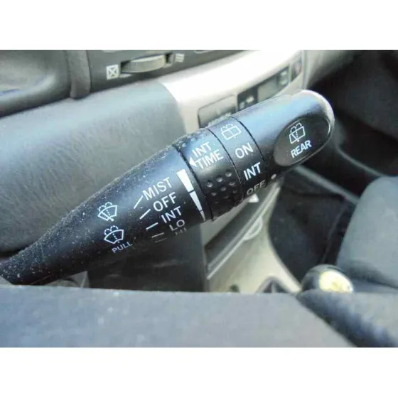TOYOTA COROLLA (E12) '2004 1.6 LINEA LUNA BERLINA GRIS